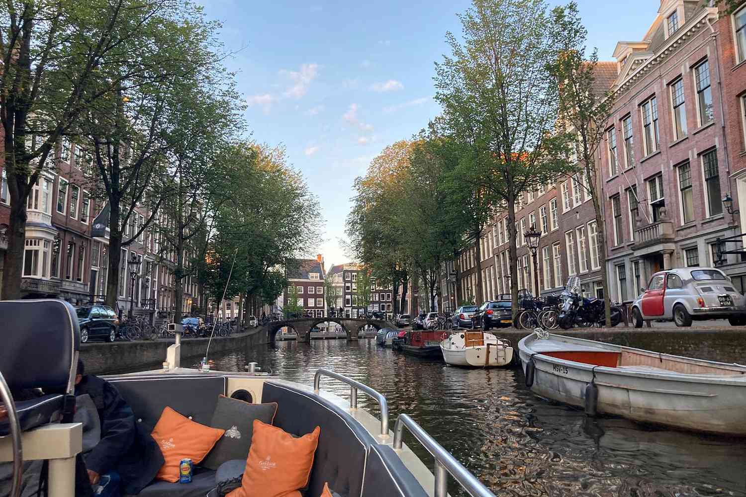 canal cruise amsterdam
